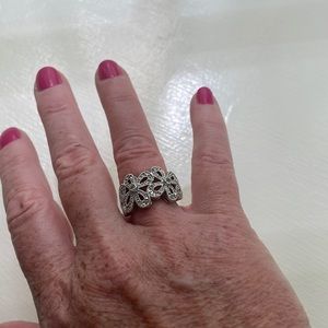 Flower ring